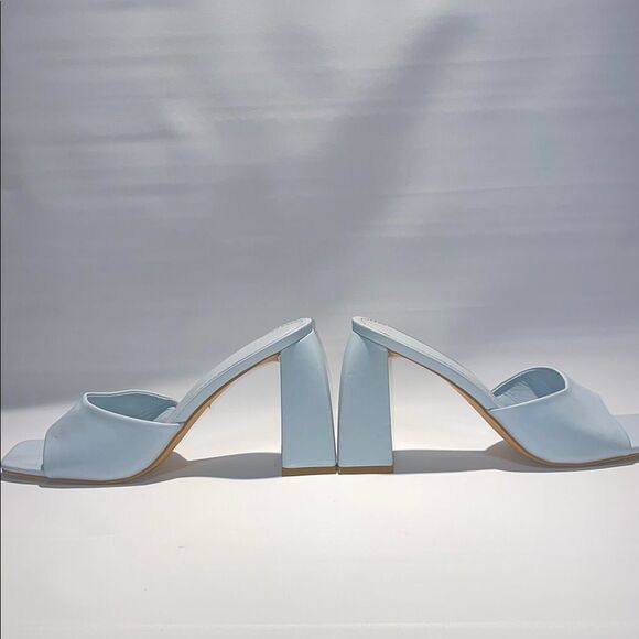 Forever 21 Blue Heeled Sandals with Modern Design - Picture 3 of 7